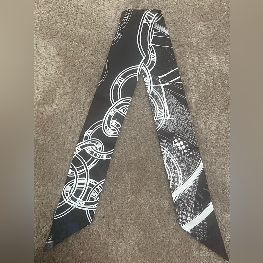 True Ribbon Scarf in Silk